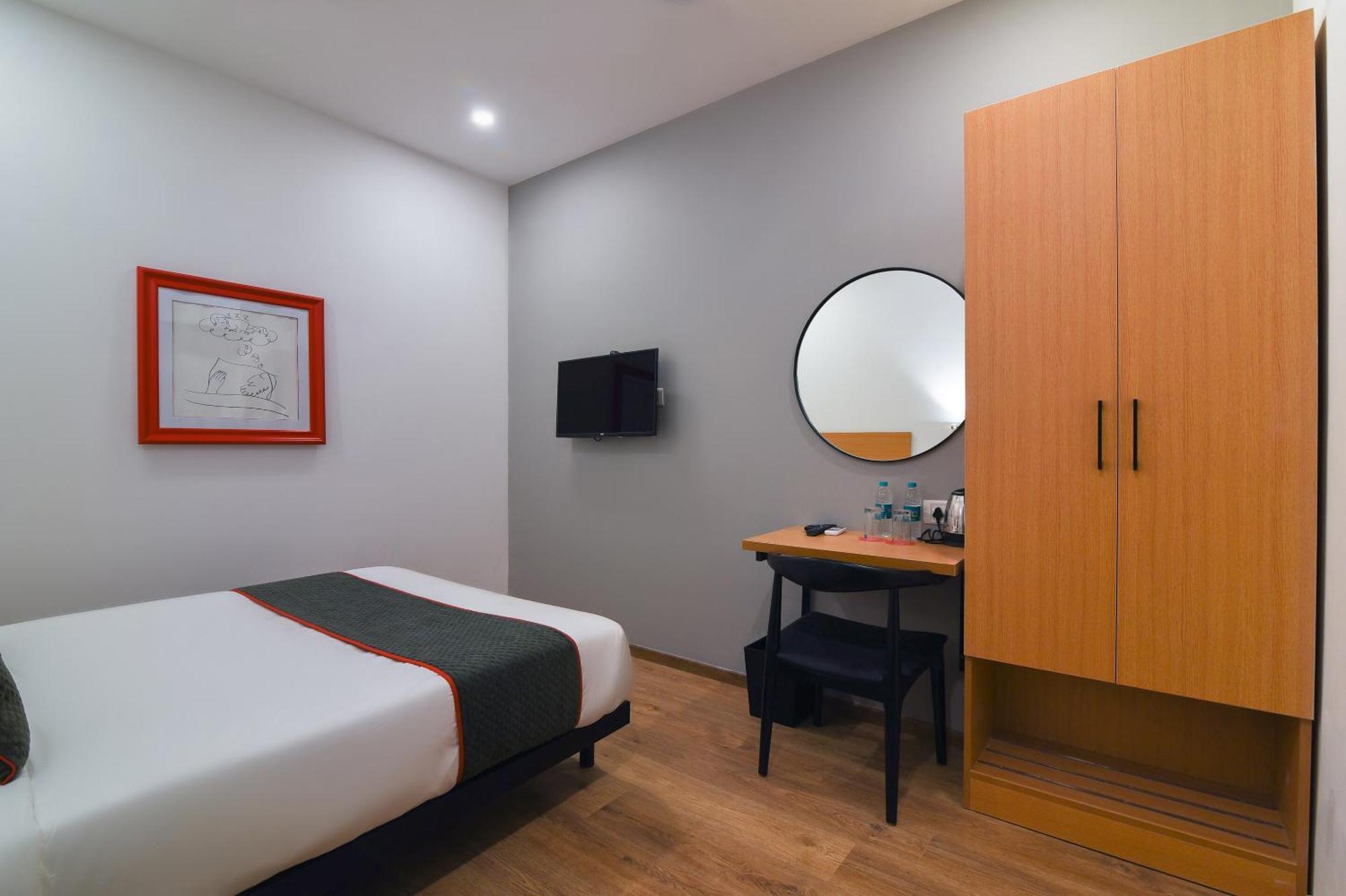 Super Townhouse Spruce Hotels Bellandur Bangalore Eksteriør billede