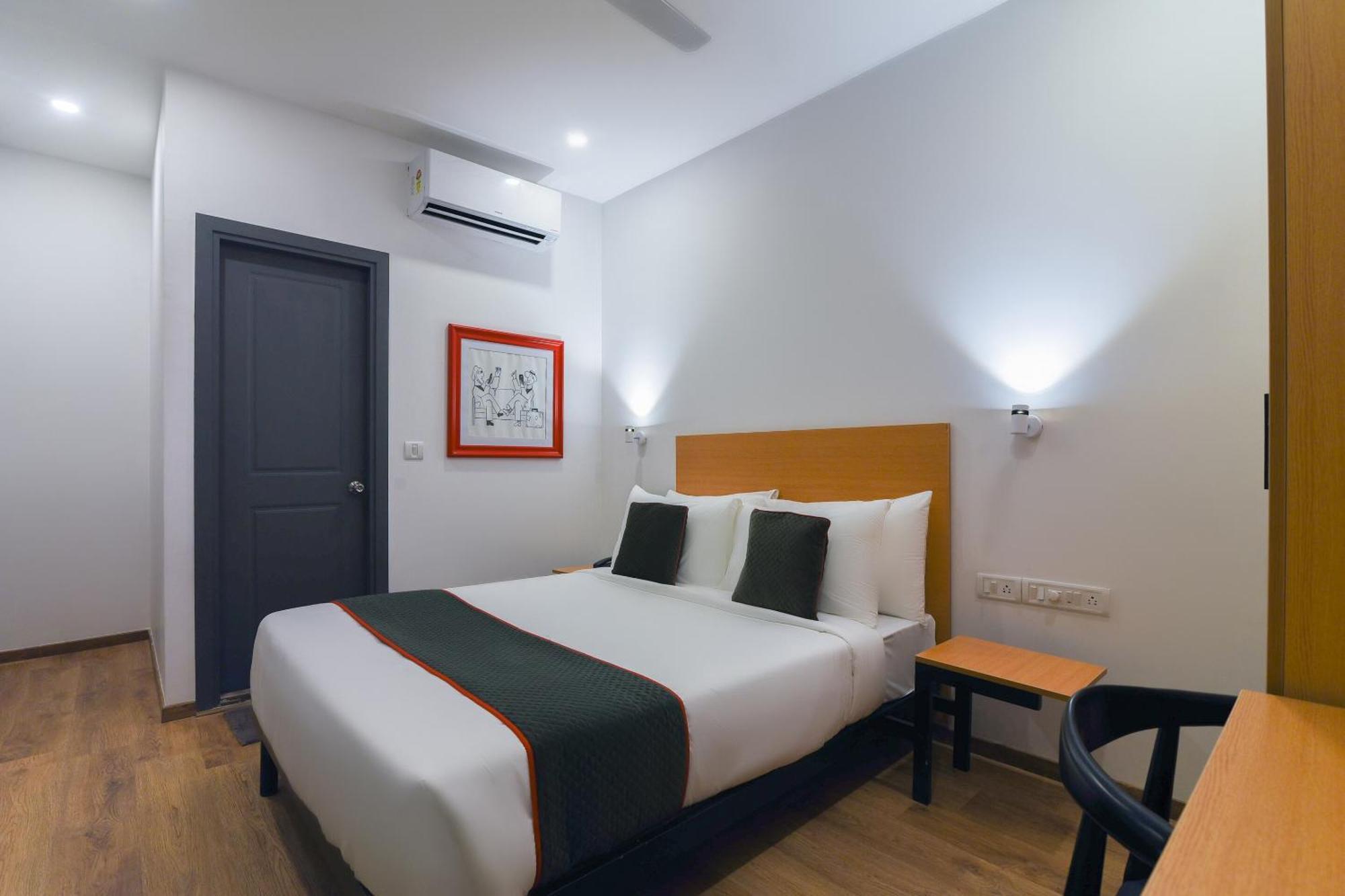 Super Townhouse Spruce Hotels Bellandur Bangalore Eksteriør billede