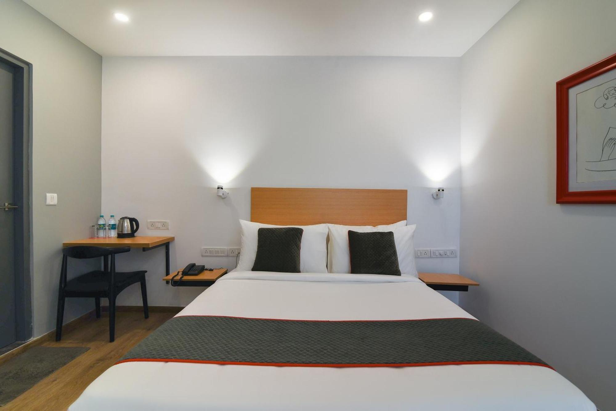 Super Townhouse Spruce Hotels Bellandur Bangalore Eksteriør billede